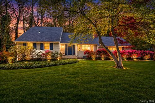 14 Bunkerhill Dr, Huntington, NY, 11743-5704 | Card Image