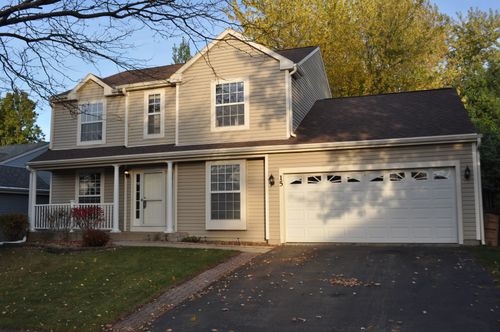 15 Whispering Dr, Streamwood, IL, 60107-2303 | Card Image
