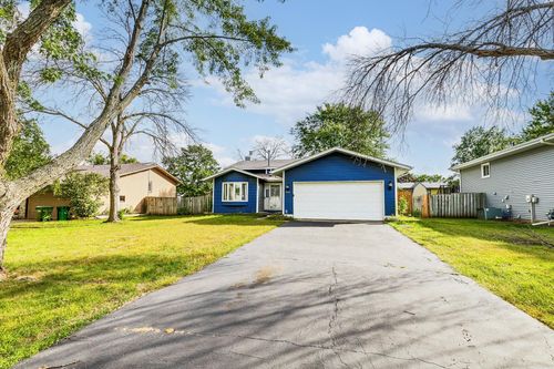 7409 74th Way N, Brooklyn Park, MN, 55428-1255 | Card Image