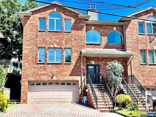 212 7th, Palisades Park, NJ, 07650 | Card Image