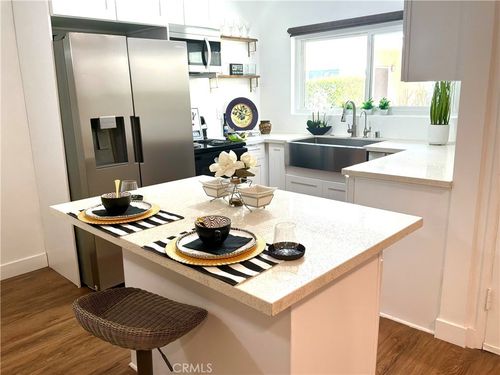 7-5232 Corteen Pl, Valley Village, CA, 91607-2590 | Card Image