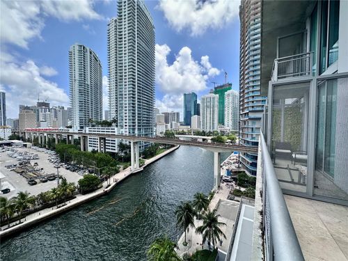 1213-690 Sw 1st Ct, MIAMI, FL, 33130-2912 | Card Image
