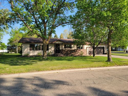 612 5th Ave Sw, Perham, MN, 56573-1669 | Card Image