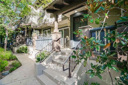 unit-205-6300 Honolulu Ave, La Crescenta, CA, 91214-2334 | Card Image