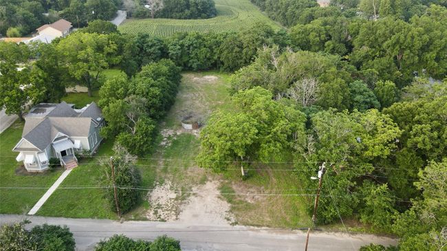 503 Crockett St, Home with 0 bedrooms, 0 bathrooms and null parking in Martindale TX | Image 4