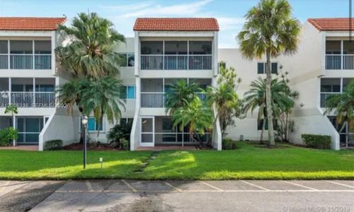 112-100 Lakeview Dr, Weston, FL, 33326-2505 | Card Image