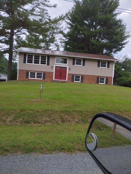 58 Lakeland Cir, Troutville, VA, 24175-6514 | Card Image