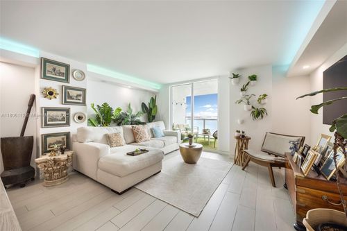apt-807-2101 Brickell Ave, Miami, FL, 33129-2103 | Card Image