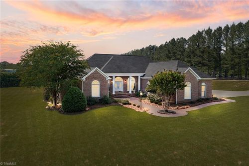 4447 Kendale Rd, High Point, NC, 27265-9113 | Card Image