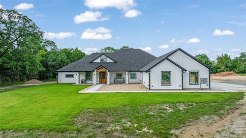 17401 Highway 21 W, North Zulch, TX, 77872-7047 | Card Image
