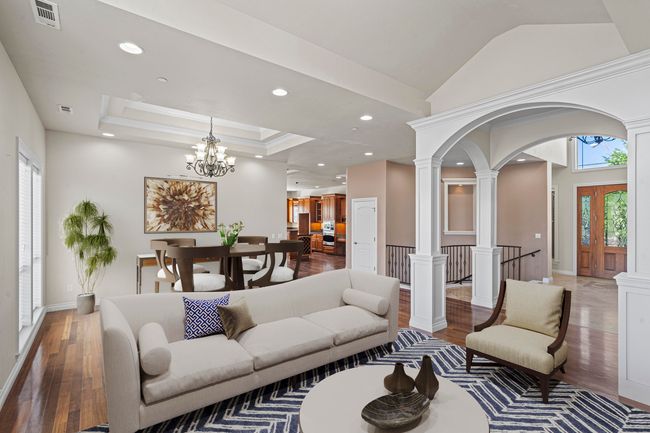 Living and dining virtual | Image 11