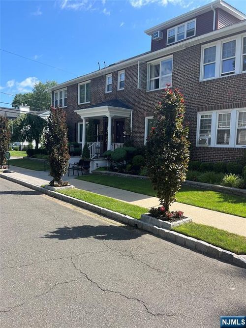 144 7th St, Cresskill, NJ, 07626-2017 | Card Image