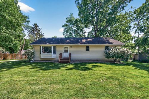 411 Young St N, Prescott, WI, 54021-1530 | Card Image