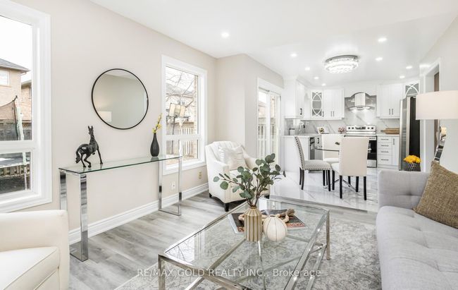 111 Fairhill Ave, House other with 6 bedrooms, 4 bathrooms and 2 parking in Brampton ON | Image 23