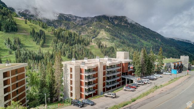 201202 - 9202 E Lodge Dr, Condo with 1 bedrooms, 2 bathrooms and 1 parking in Snowbird UT | Image 38