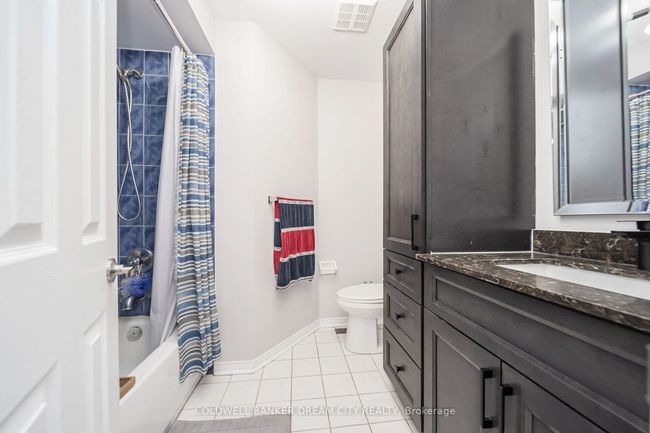 60 Capistro St, House other with 8 bedrooms, 5 bathrooms and 4 parking in Brampton ON | Image 34