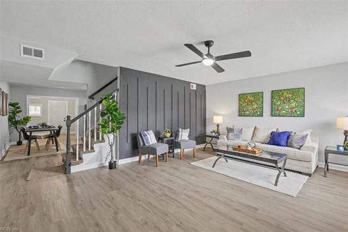 1020 Castle Court, Chesapeake, VA, 23323 | Card Image