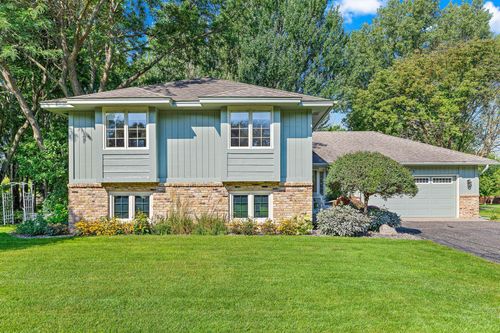 1511 Meadow Ln, Maple Plain, MN, 55359-9531 | Card Image