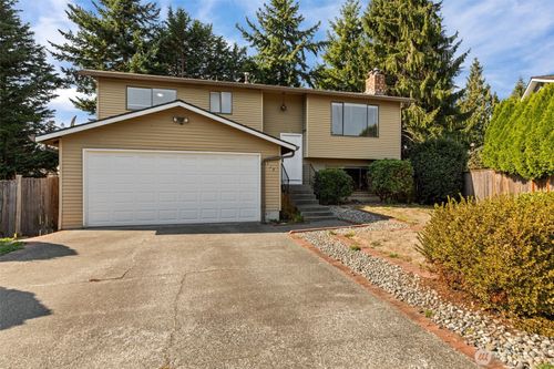 528 213th Street Sw, Bothell, WA, 98021 | Card Image