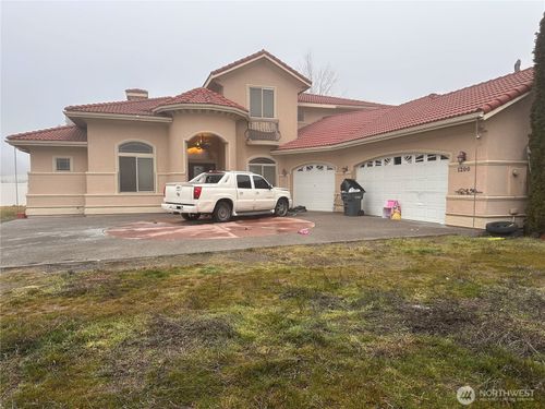 1200 Meadowlark Ln, Zillah, WA, 98953-9048 | Card Image