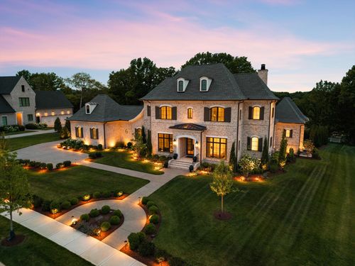 1651 Heartwood Ln, Brentwood, TN, 37027-2112 | Card Image
