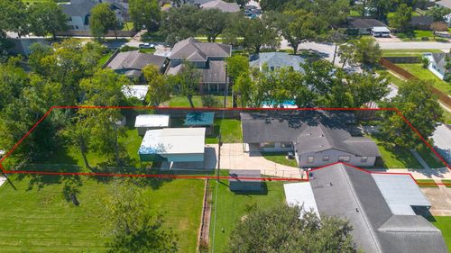 8527 Ridgepoint Dr, Houston, TX, 77055-1429 | Card Image