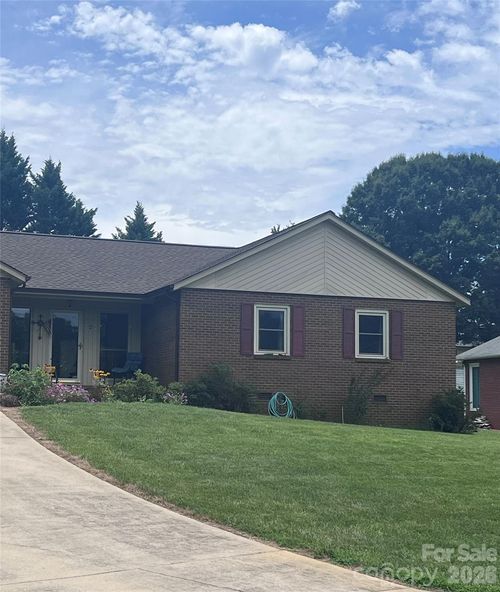 22-220 Sherwood Dr, Taylorsville, NC, 28681-7604 | Card Image