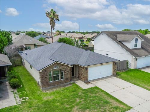 1989 Westwood Dr, Portland, TX, 78374-3048 | Card Image