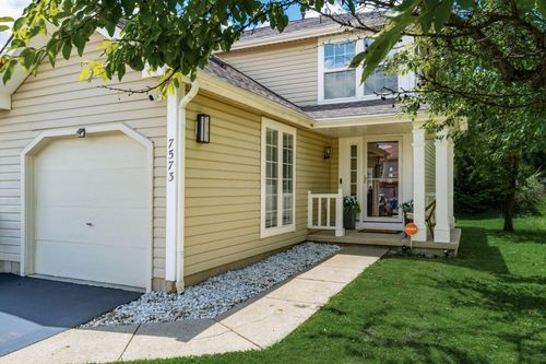 7573 Bay Hill Dr, Pickerington, OH, 43147-9057 | Card Image