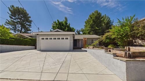 7838 Ellenbogen St, Sunland, CA, 91040 | Card Image