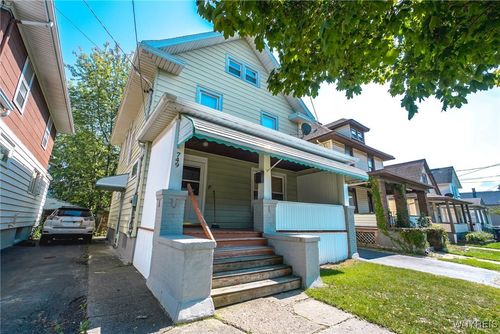 749 16th St, Niagara Falls, NY, 14301-2201 | Card Image