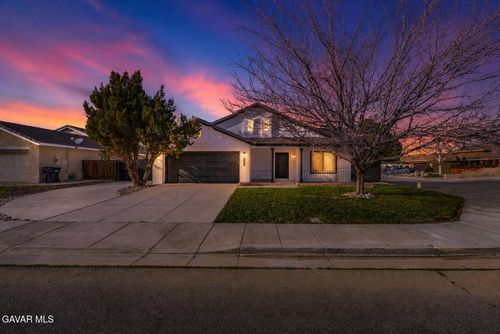 3801 Arbor Ave, Rosamond, CA, 93560-5923 | Card Image
