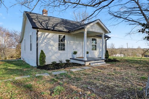 999 Old Lewisburg Hwy, Columbia, TN, 38401-8133 | Card Image