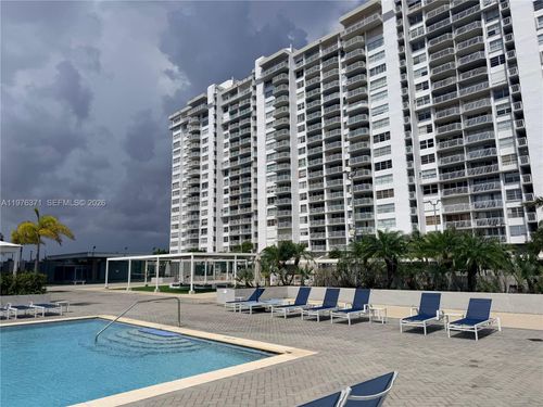 apt-201-18031 Biscayne Blvd, Aventura, FL, 33160-2519 | Card Image