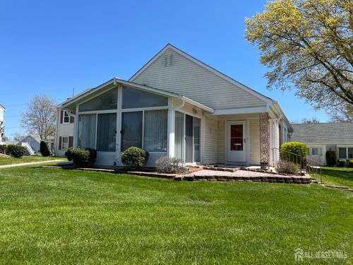 c-333 Newport Way, Monroe, NJ, 08831-1842 | Card Image