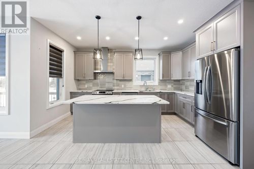 3 Grundy St, Grand Valley, ON, L9W7S7 | Card Image