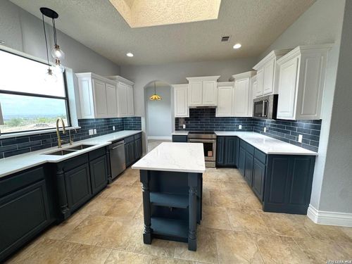 443 Bridlegate Blvd, Bandera, TX, 78003-4970 | Card Image