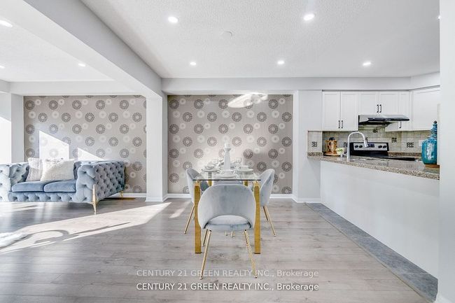607 Willmott Cres, House attached with 4 bedrooms, 4 bathrooms and 2 parking in Milton ON | Image 11