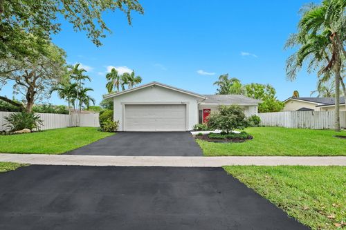 561 Sw 168th Ter, Weston, FL, 33326-1555 | Card Image