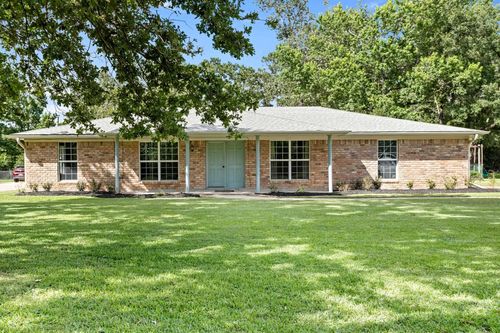 1047 Pine Needles, Sour Lake, TX, 77659 | Card Image