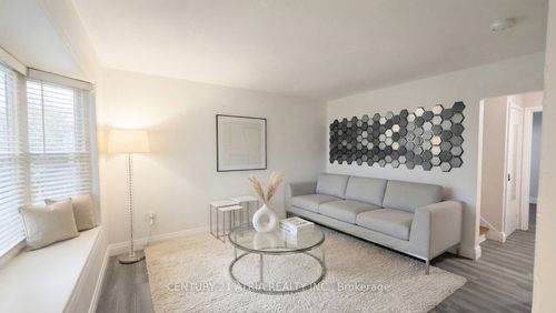 79 Ellington Dr, Scarborough, ON, M1R3Y2 | Card Image