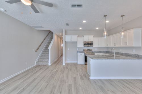 29 Hardwood Rd, Tullahoma, TN, 37388-2493 | Card Image