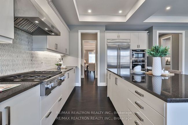 3 Redelmeier Crt, House other with 6 bedrooms, 6 bathrooms and 3 parking in Maple ON | Image 5