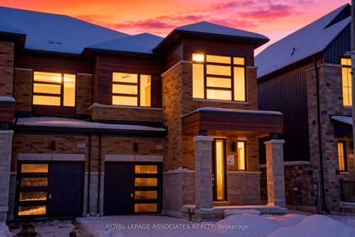 {{alt}} | Card Image