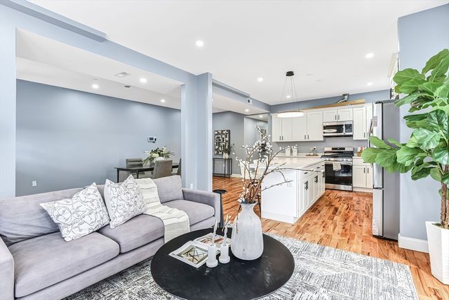 3 - 64 Clarkwood St, Condo with 3 bedrooms, 4 bathrooms and 1 parking in Boston MA | Image 6