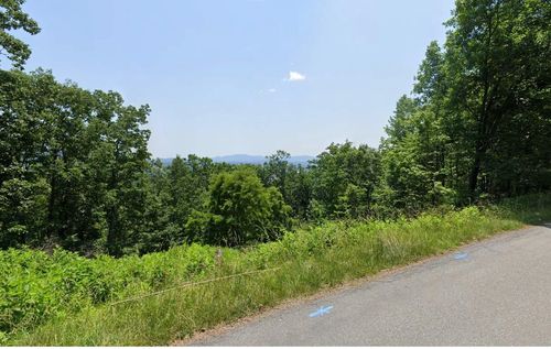 2428 Coachman Dr, Roanoke, VA, 24012-6807 | Card Image