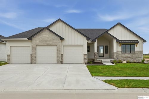 21225 Sunburst Ave, Elkhorn, NE, 68022 | Card Image