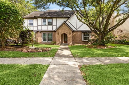 16201 Singapore Ln, Jersey Village, TX, 77040-2041 | Card Image