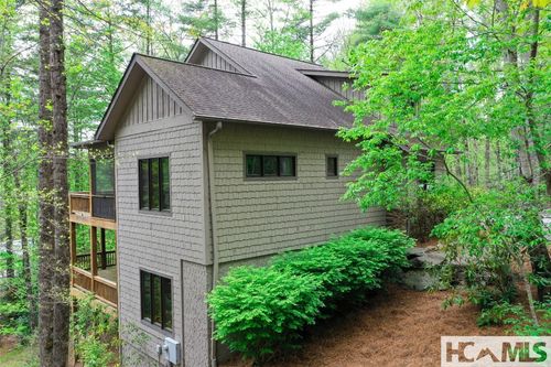111 Scotch Highlands Loop, Sapphire, NC, 28774-8708 | Card Image