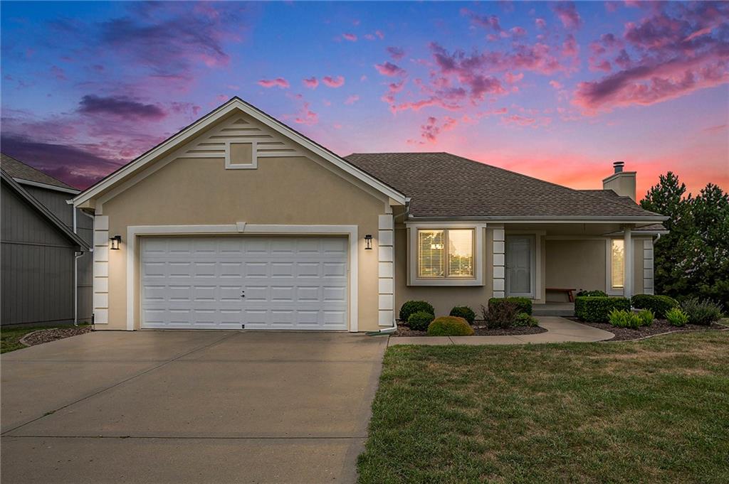 Porter Dr, Smithville, MO 64089